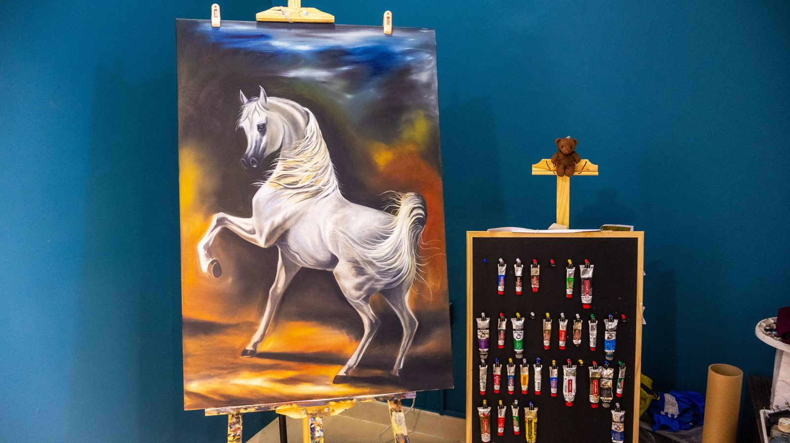Inside the Canvas: The Creative Process Behind Sendian’s Acrylic Masterpieces